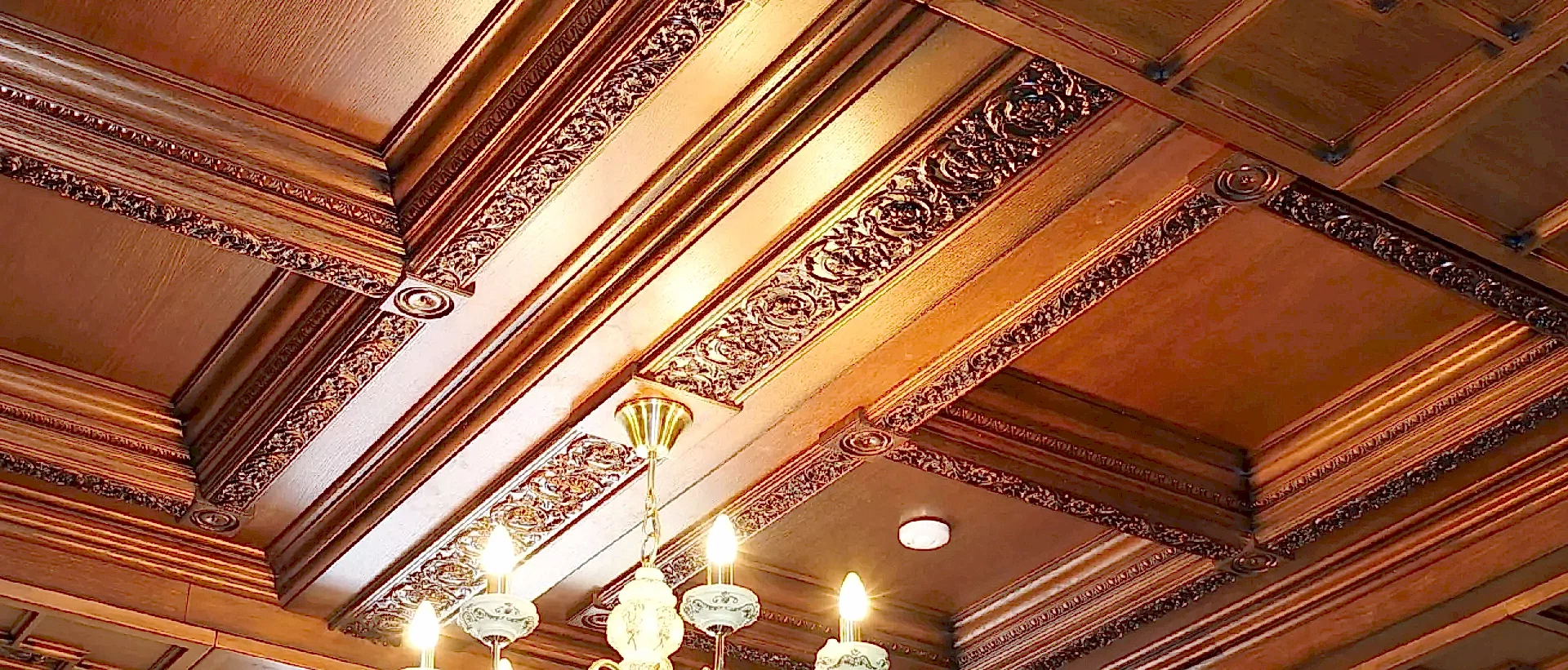 Кессонные потолки из дерева