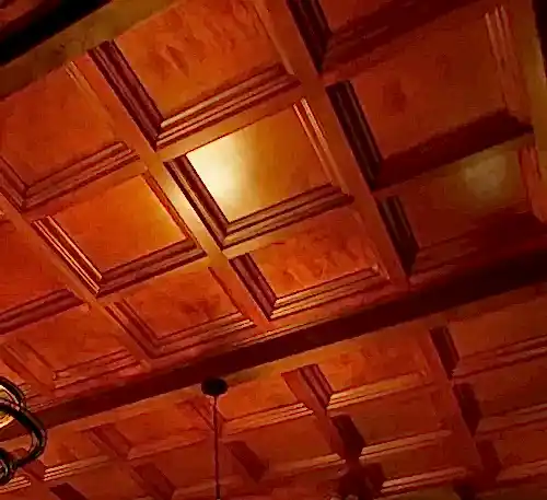 Кессонные потолки из шпона и массива дуба в кабинет