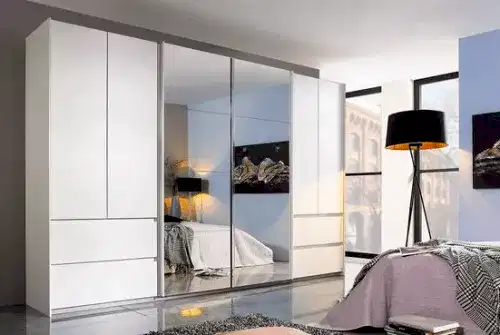 Шкаф купе из МДФ в спальню в немецком стиле
