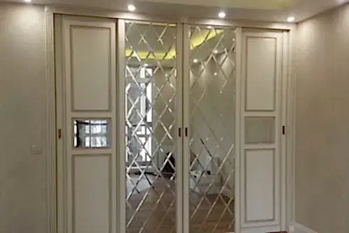 Встроенный шкаф из МДФ в гостиную