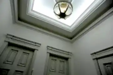 Белый кессонный потолок