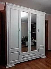 Платяной шкаф