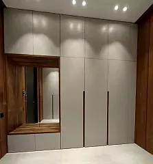 Шкаф с зеркалом в прихожую