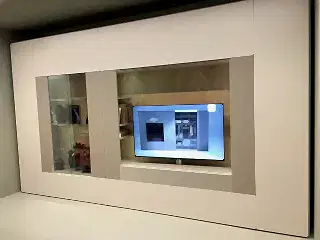 Стенка в гостиной 11